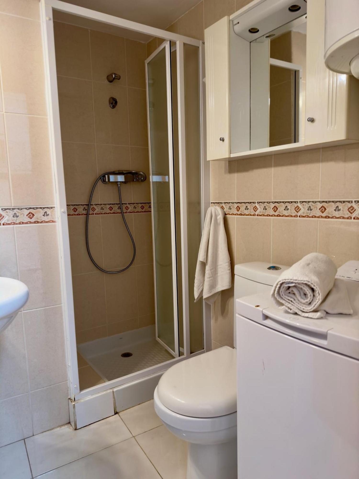 27C Vora 1 Dormitorio Con Vistas Al Mar Y Wifi Κάλπε Εξωτερικό φωτογραφία